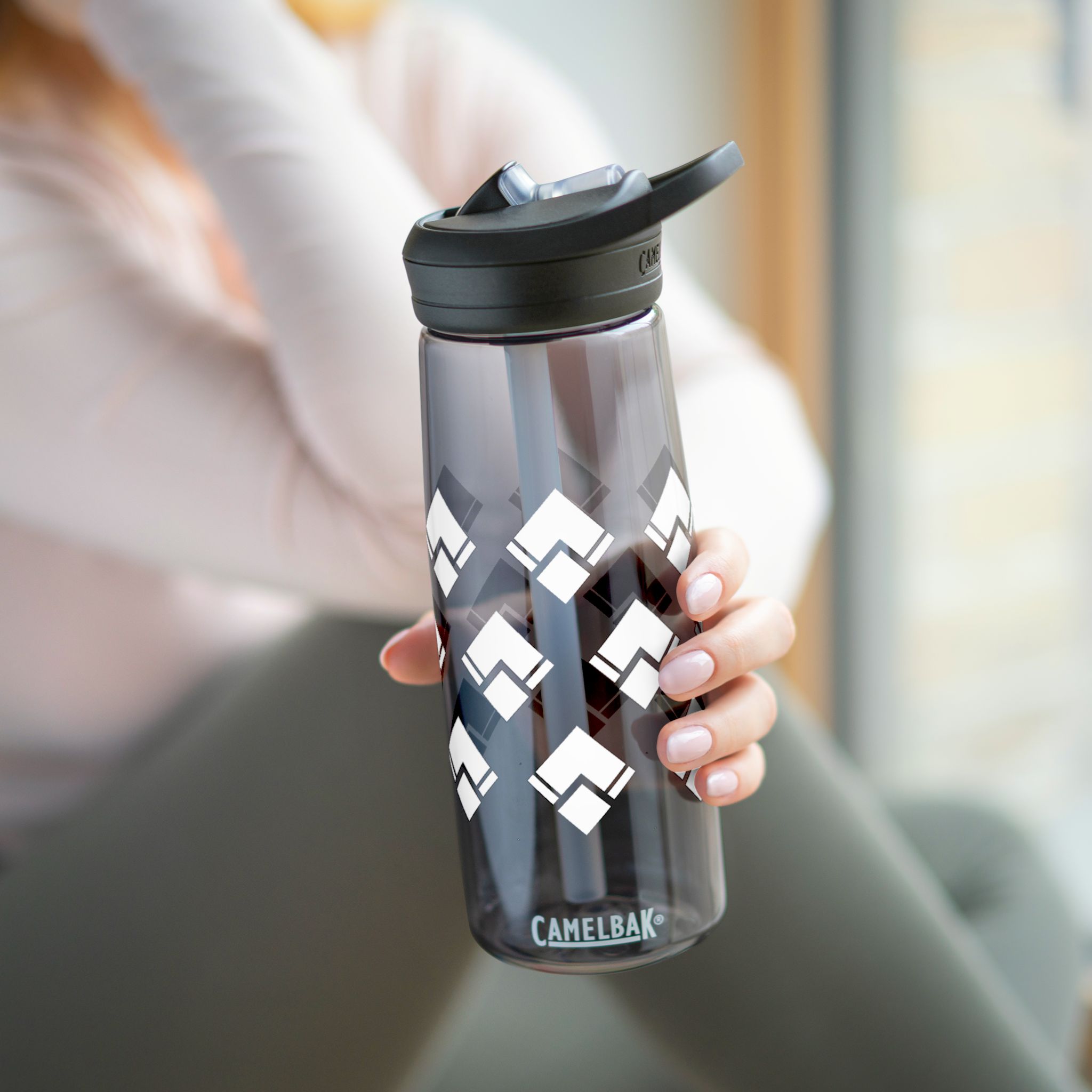 Komorebi CamelBak Water Bottle - Image 6